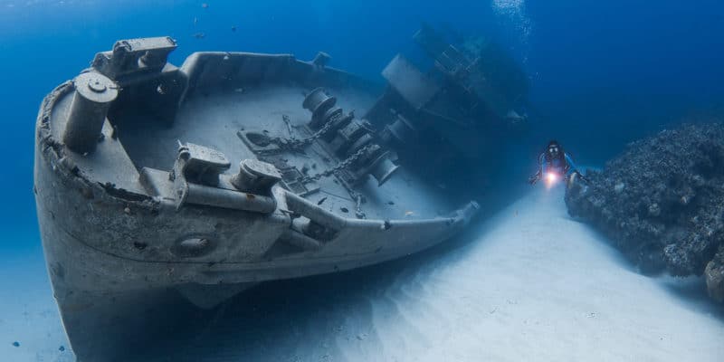 Scuba diving USS Kittiwake Wreck in Grand Cayman